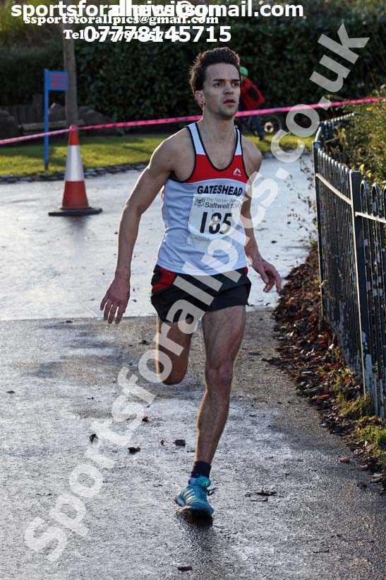 Saltwell Harriers 10k Road Race, Gateshead. Photo:  David T. Hewitson/Sports for All Pics